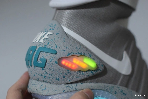 NIKE MAG 0816